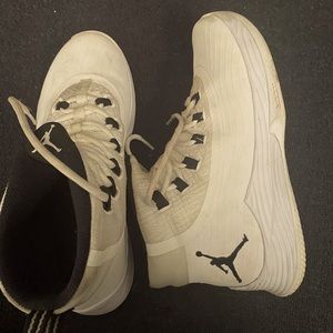 Jordan basketball shoes, 8,5, comfortable